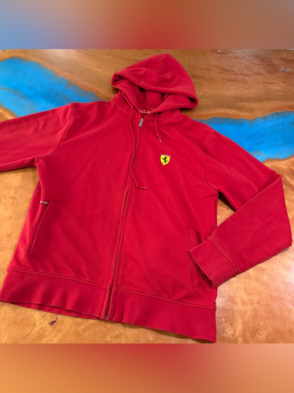 Ferrari Scuderria Red Hoodie Pullover Size medium logo patch  italy zipper pull